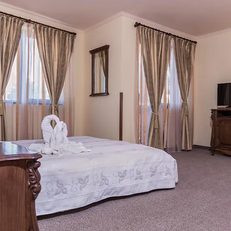 Saint John Baptist 4*